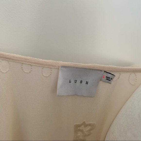 Lush Cream Embroidered Fringe Wide Sleeve Kimono - Picture 9 of 10